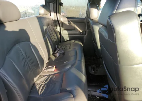 2002 Chevrolet Silverado K2500 Heavy Duty из США, поврежденный, VIN 1GCHK29172E149807